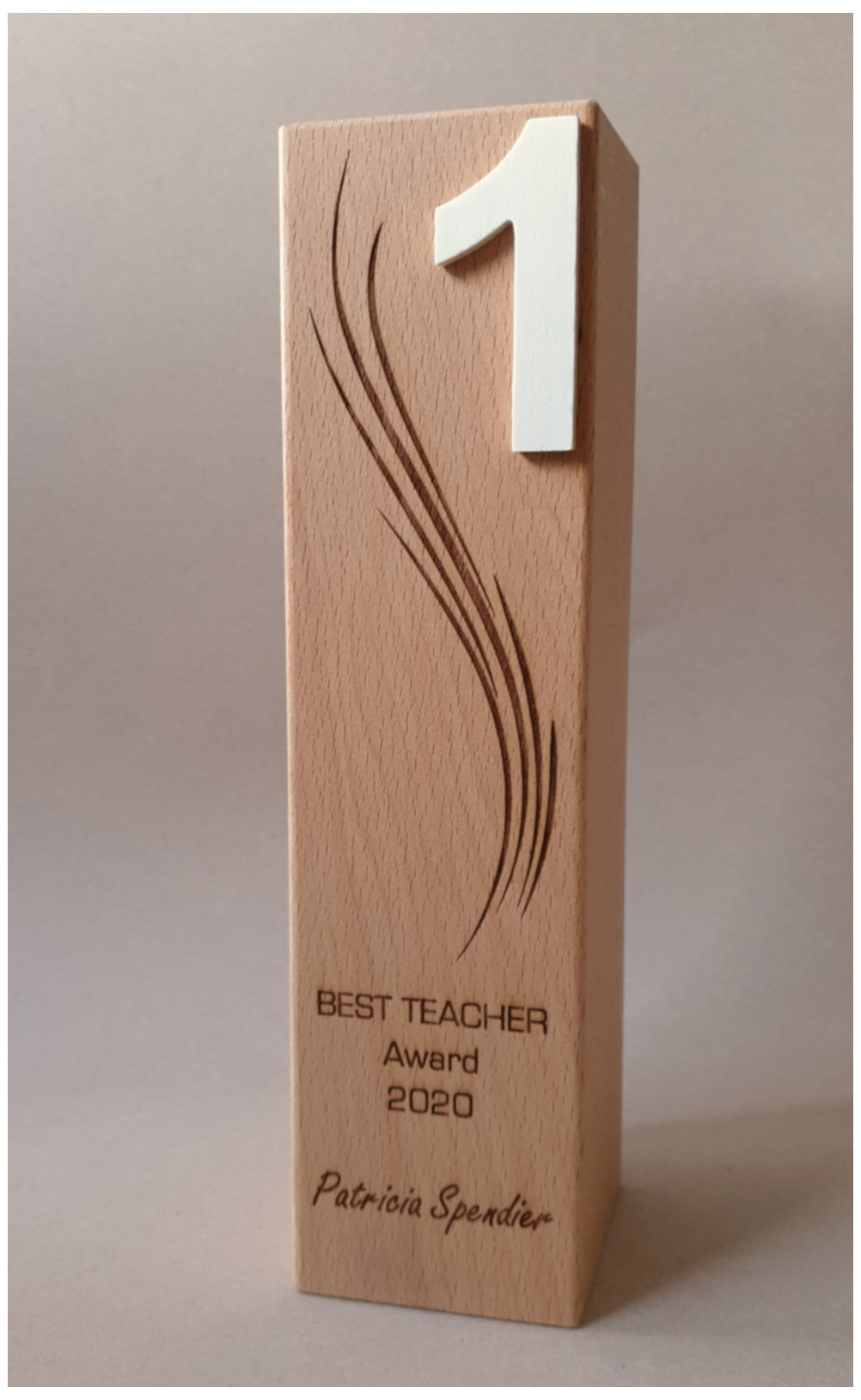 Timber-Pure Holztrophäe mit Ziffer 1
