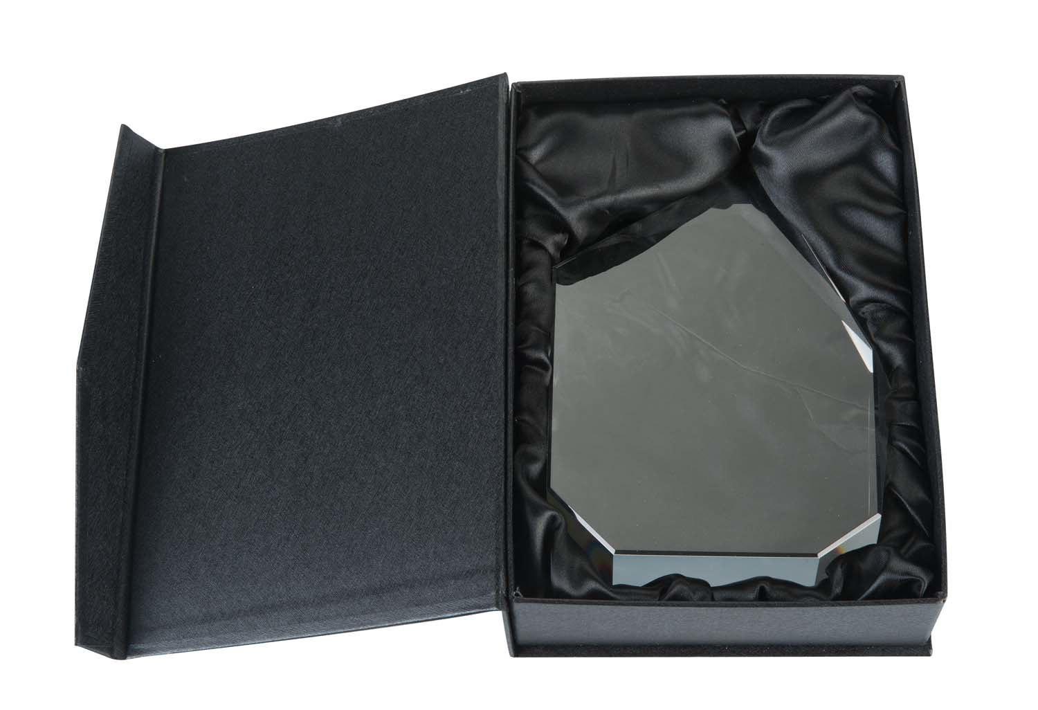 Glaspokal mit Kassette